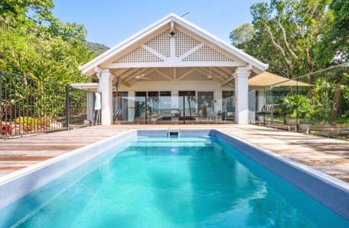 East Trinity House | Cairns Beachfront Retreat