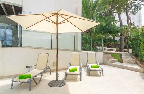 Cala d'Or Villa | Cala Llonga - Three Bedroom Villa, Sleeps 6