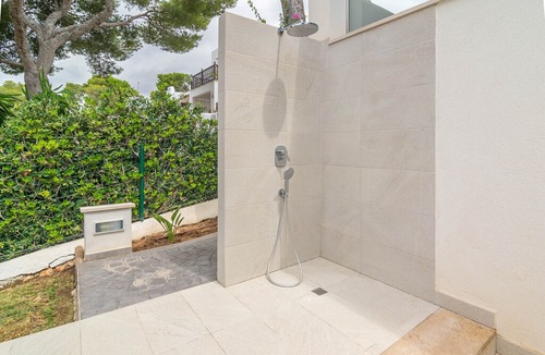 Cala d'Or Villa | Cala Llonga - Three Bedroom Villa, Sleeps 6