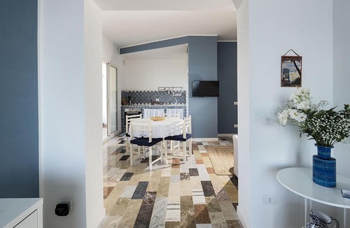 Calabernardo Apartment | Calabernardo Apartment Sleeps 4 Air Con WiFi