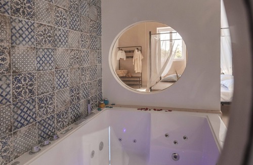 Procida Bed & Breakfast | Calacala rooms, restaurant & farm experience