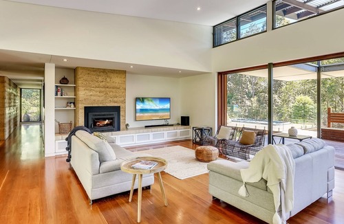 Doonan House | Calanthe Acreage - Doonan