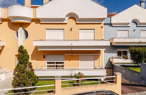 Nossa Senhora do Populo Apartment | Caldas Charm Getaway - Garden Terrace & Comfort
