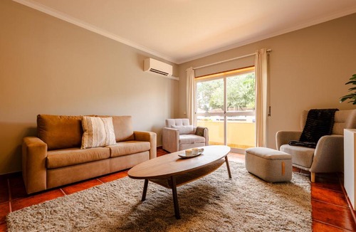 Nossa Senhora do Populo Apartment | Caldas Charm Getaway - Garden Terrace & Comfort