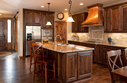 Sunriver Cabin | Caldera Escape with Access to Forest House