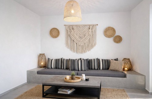 Pyrgos Apartment | Caldera's Elements