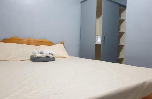 Calapan Apartment | Caleb-Spacious 1BRH for Backpackers Place WiFi