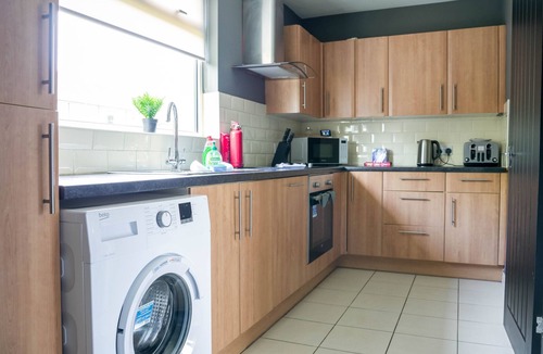Bathgate House | Caledonia Luxe Stays Short Lets Agency Bathgate