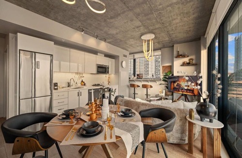 Connaught Apartment | Calgary Tower View |King Bed | 2BR |AC |Gym