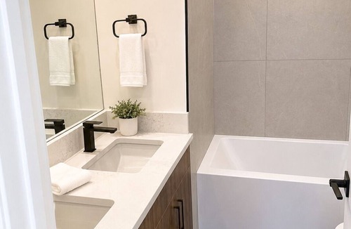 Southwest Calgary Apartment | Calgary Urban Suites B