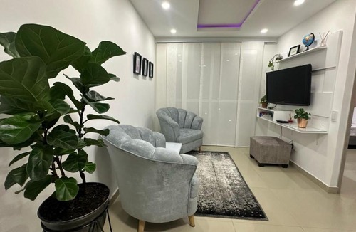 Cali Apartment | CALI Acogedor y Completo, Apto cerca de Jardin plaza, con piscina, parqueadero y aire acondicionado