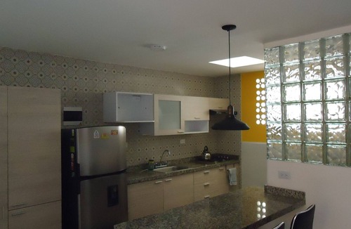 Granada Apartment | Cali, Granada. Spacious and comfy Flat with private parking