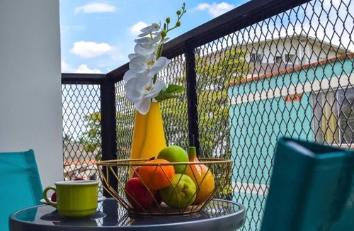 San Fernando House | Cali - Mantis Loft 401 Blue