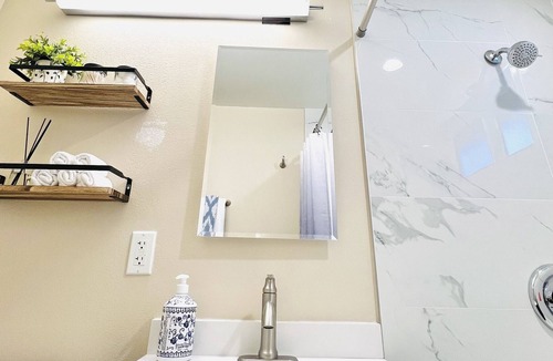 Westminster House | [Cali Spring Break] Cozy 4-bedroom Family Getaway