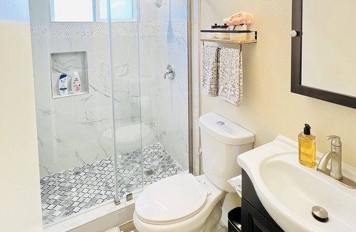 Westminster House | [Cali Spring Break] Cozy 4-bedroom Family Getaway