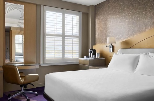 Pasadena Hotel | California Gem! Onsite Pool, Pets Allowed, Near Sidney F. Tyler Park