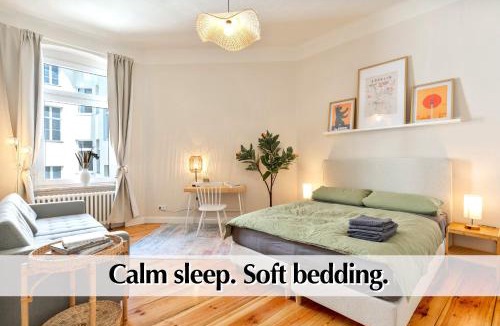 Tiergarten Apartment | Calm City Escape - 75m2 Central Berlin Altbau-Apartment, 2BR, Smart-TV, Garden