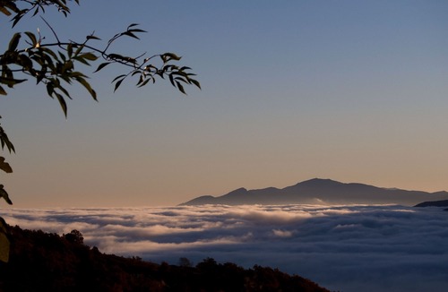 Corsavy Apartment | Calm, comfort, exceptional view of the mountains and the sea more than 40kms away.
