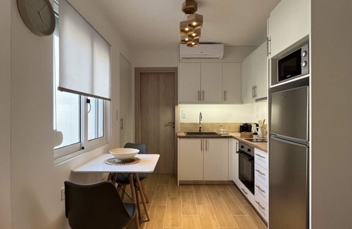 Ermoupoli Apartment | Calm Joy & J - Bee
