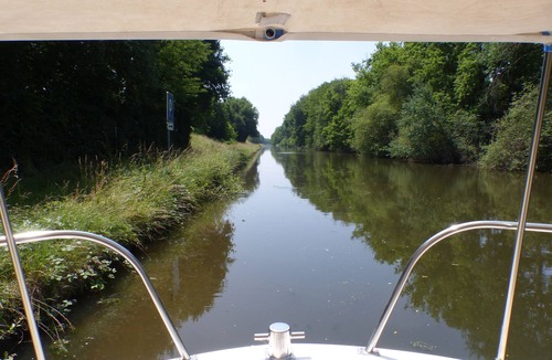 Luneau Boat Rental | Calm overnight aboard the JAVA boat, 30 minutes from PAL, disconnection guaranteed!