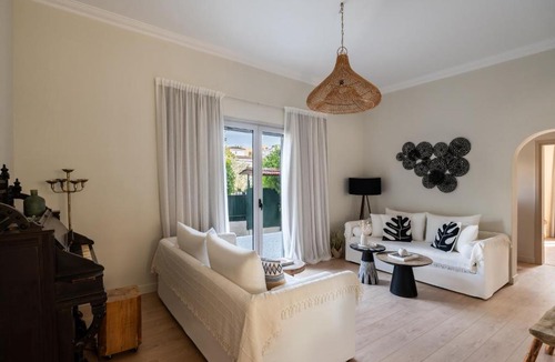 Glyfada Apartment | CALM South 19