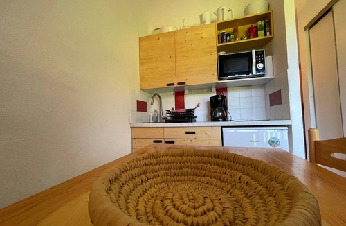 Abondance Apartment | Calm studio with pets allowed in Abondance