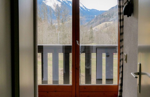 Abondance Apartment | Calm studio with pets allowed in Abondance
