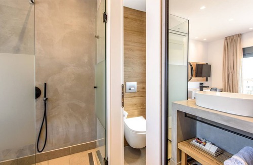 Sissi Villa | Calma Villa East with heated pool