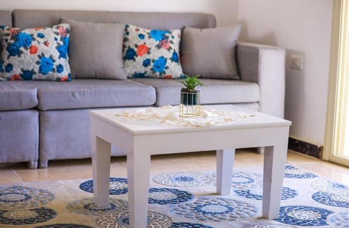 Luxor Apartment | calming valley