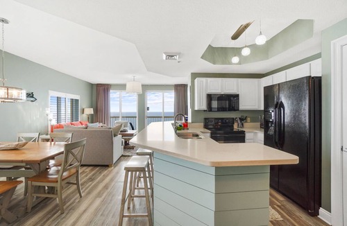 Panama City Beach Condo | Calypso 2201E Renovated Gulf-Front Escape