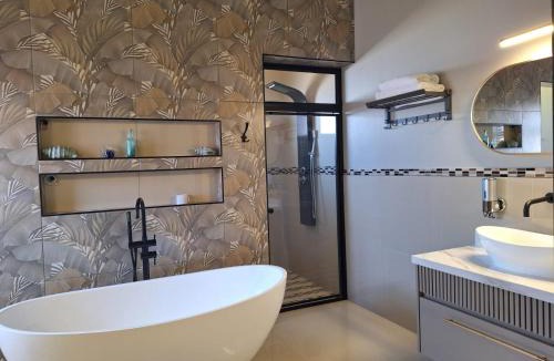 Calypso Beach Bed & Breakfast | Calypso Sunset Accommodation