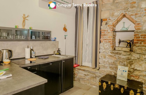 Vernazza Apartment | Camaella Luxury Studio