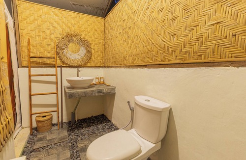 Amlapura Bed & Breakfast | Camani Glamping