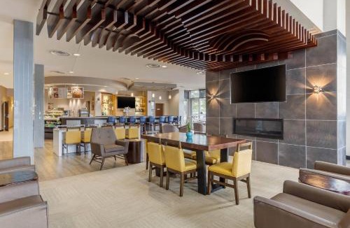 Aurora Hotel | Cambria Hotel Denver International Airport