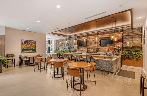 Pearl District Hotel | Cambria Hotel Portland - Pearl District