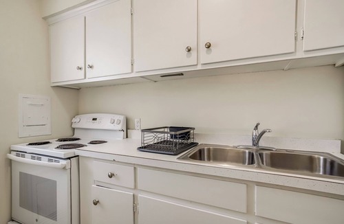 Cambridge Apartment | Cambridge Apt in Walkable Neighborhood