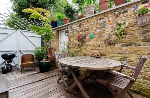 Cantelowes House | Camden Mews Terrace, by Veeve