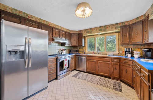 Waterbury House | Camel's Hump View Ski House - 10 miles to Stowe!