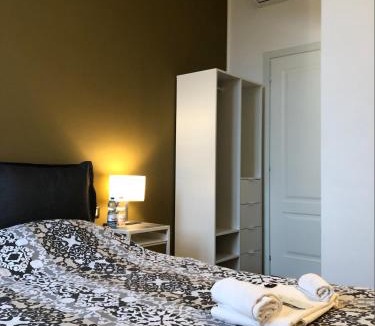 Rozzano Apartment | Camera Albergo - Suites Mansion