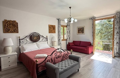 Dicomano Villa | Camera Cimabue vicino Firenze in Villa Casavecchia Caselli eleganza e relax