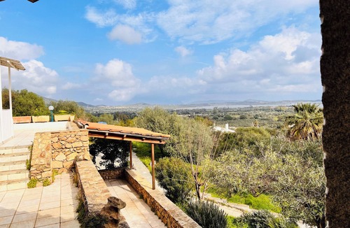 San Teodoro Apartment | Camera Coralli - Villa Flores