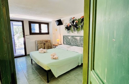 San Teodoro Cabin | Camera I Coralli- Villa Flores