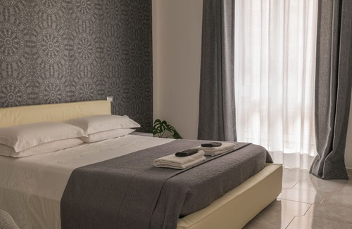 Lecce Historic Center Bed & Breakfast | Camera Porta San Biagio con Balcone e Terrazza nel Centro Storico