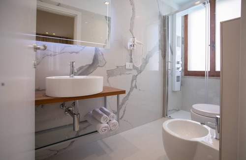 Torre Pedrera House | Camera Quadrupla Deluxe Top Quality