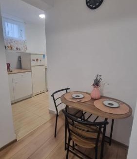 Militari House | Camere Anita