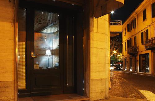 Canelli House | Camere Centro Storico