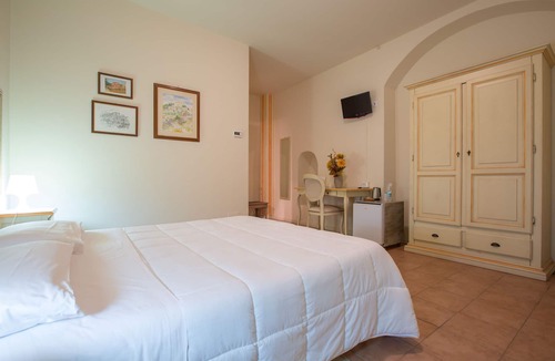 Canelli House | Camere Centro Storico