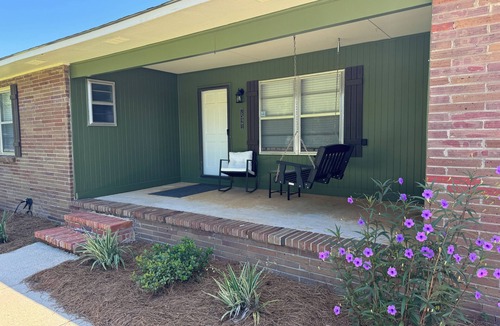 Dothan House | Cameron Cottage in Dothan. 3 Bedroom 2 Bath.
