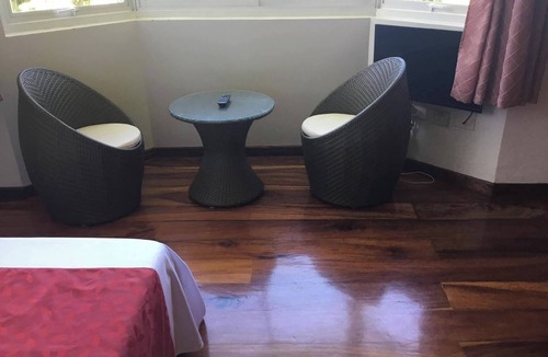 Mambajao Bed & Breakfast | Camiguin Lanzones Resort Queen Deluxe Room 1