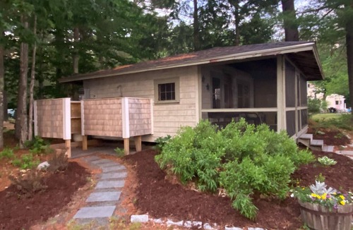East Wakefield Cabin | Camp Avalon - Historic Waterfront, 3 cabins